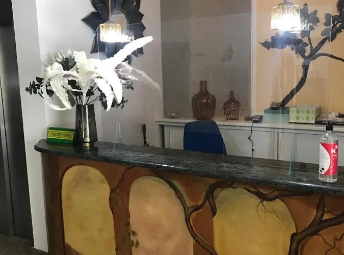 A Marina מלון 2*