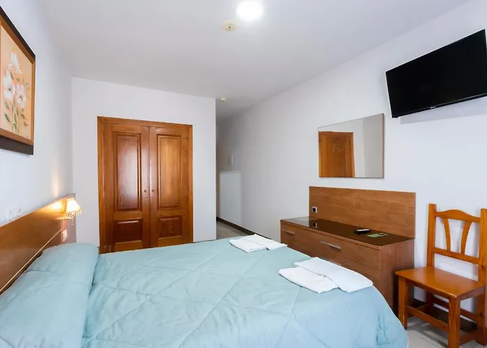 מלון A Marina קמבדוס