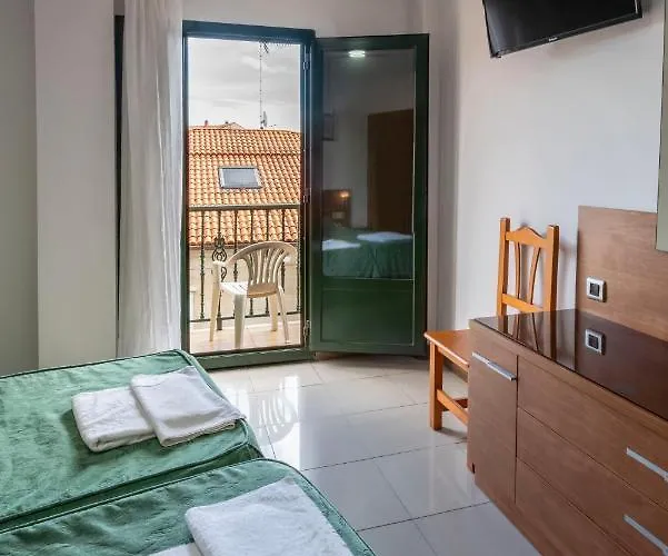 מלון A Marina קמבדוס