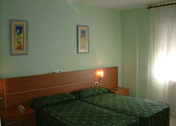 מלון A Marina 2*